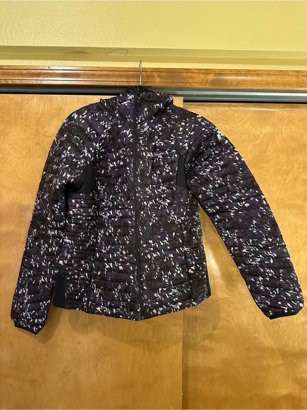 Eddie Bauer Black Printed Lightweight Puffer Jacket